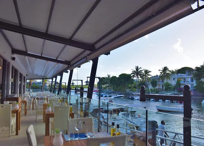 Luxury Waterfront Apartment